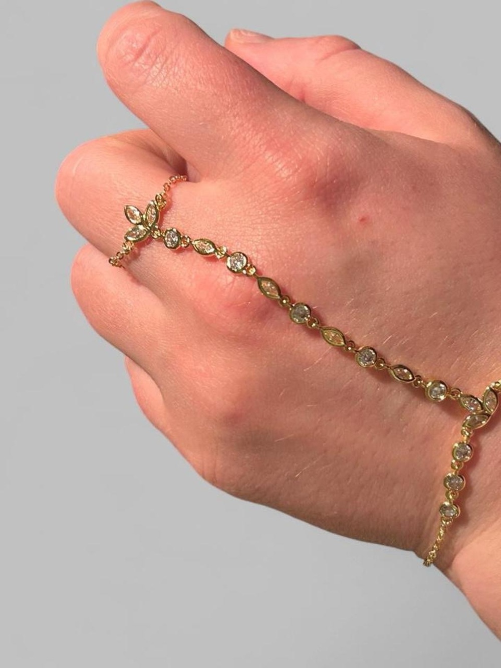 18K White Gold-Filled CZ Leaf Hand Chain Ring Bracelet - Picture 2 of 5